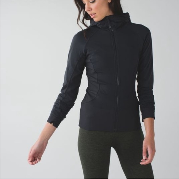 lululemon athletica Jackets & Blazers - Lululemon in flux jacket size 8 black